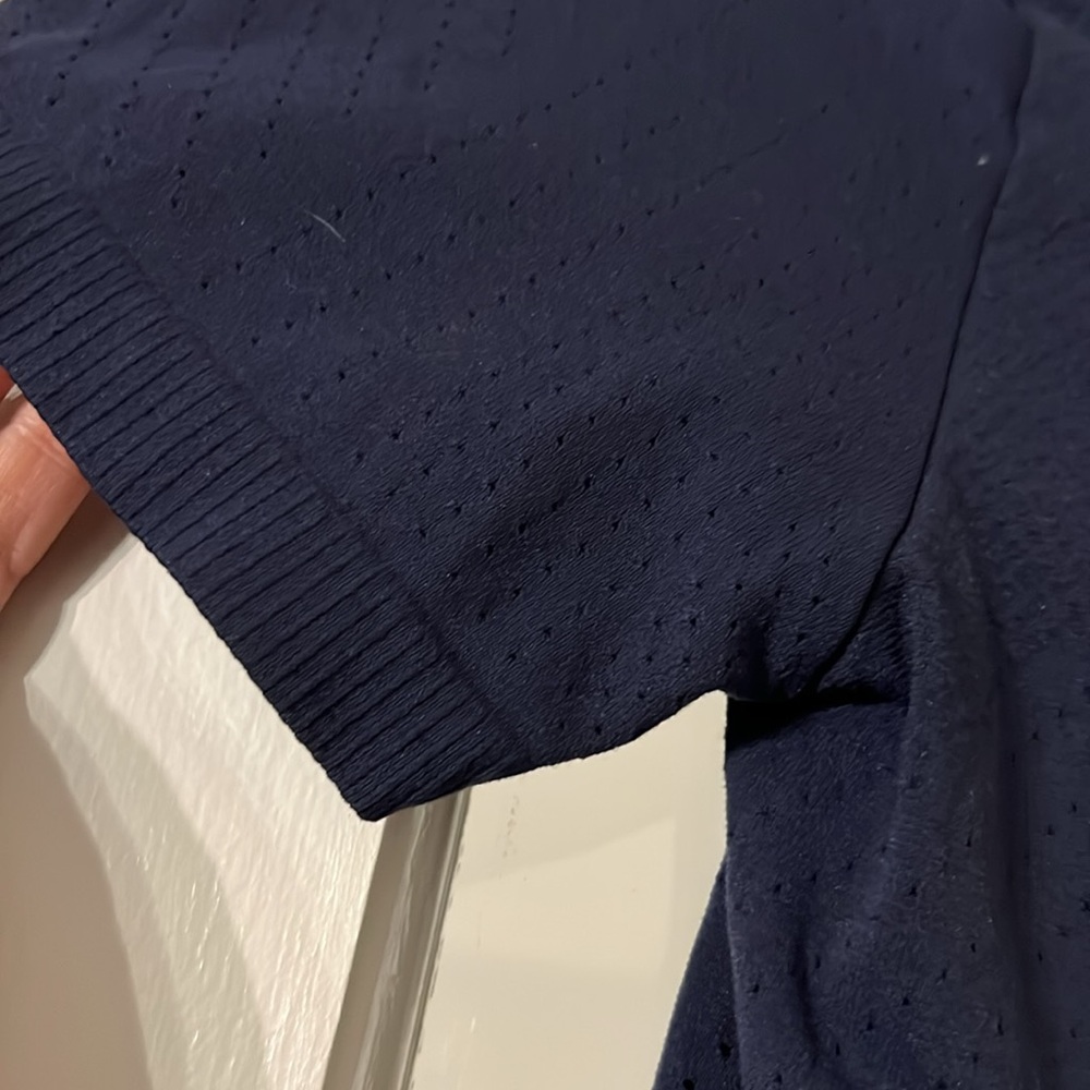 Athleta Navy Blue Shirt size XXS with breathable holes - Picture 5 of 5
